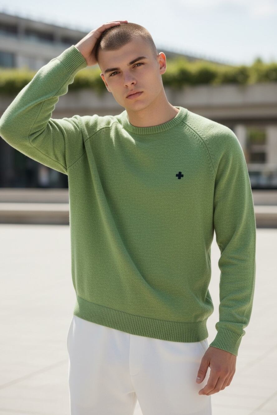 ABERCROMBIE & FITCH Sweater Size L Green Muscle w/ Navy Embroidery Wool